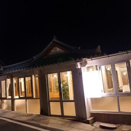 Hundred Years Hanok Mokpo Exterior foto